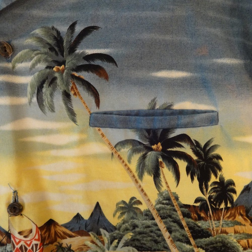 Royal Creations Vintage Hawaiian Shirt, Large - Picture 6 of 8